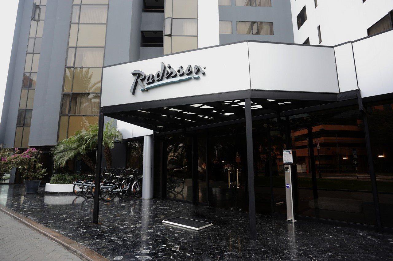 Radisson Hotel Plaza Del Bosque Lima Exterior photo