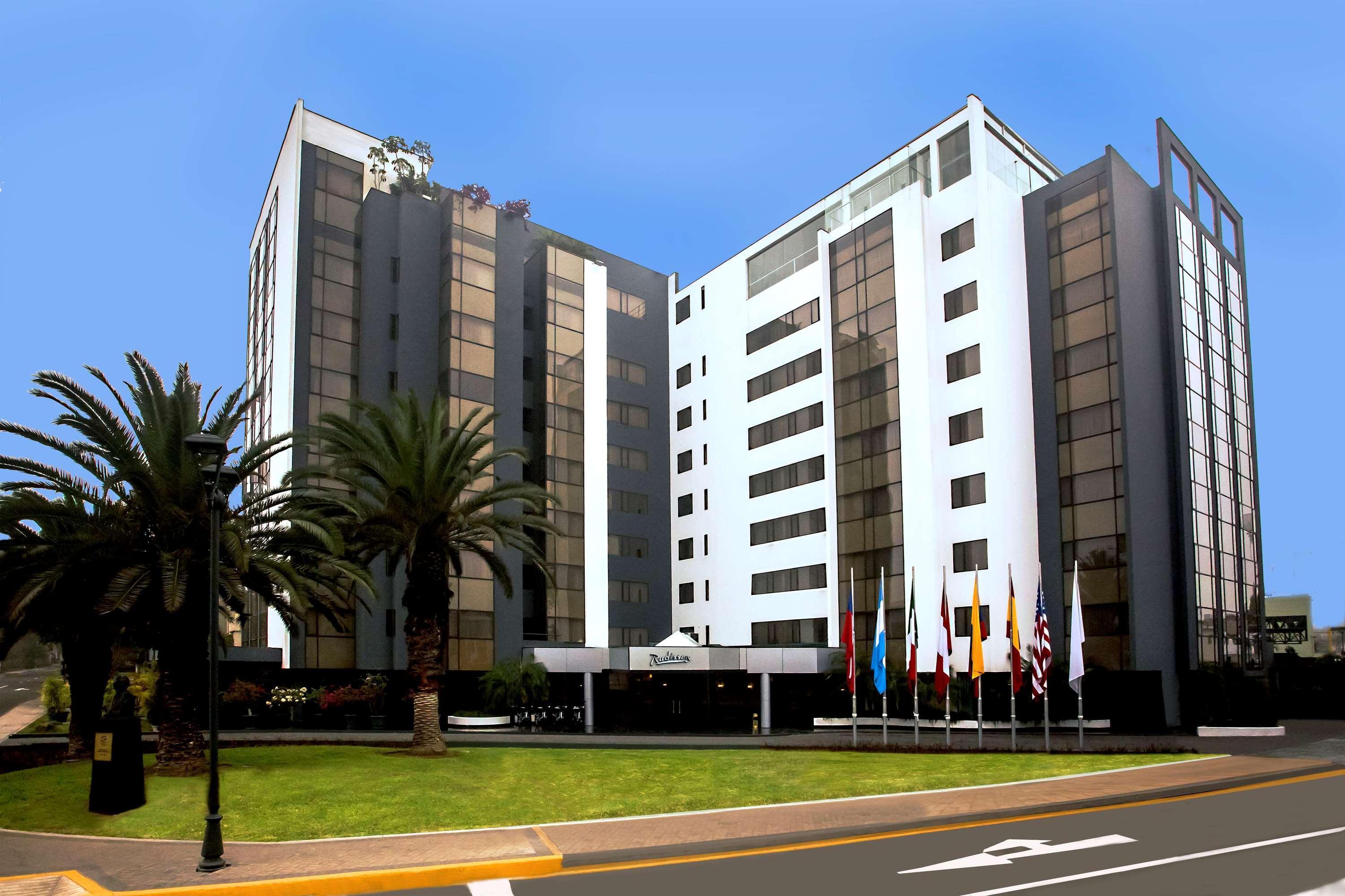 Radisson Hotel Plaza Del Bosque Lima Exterior photo