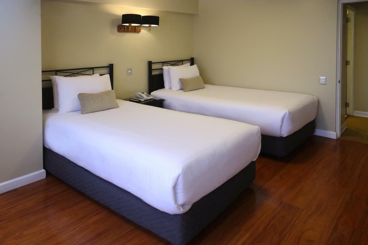 Radisson Hotel Plaza Del Bosque Lima Exterior photo