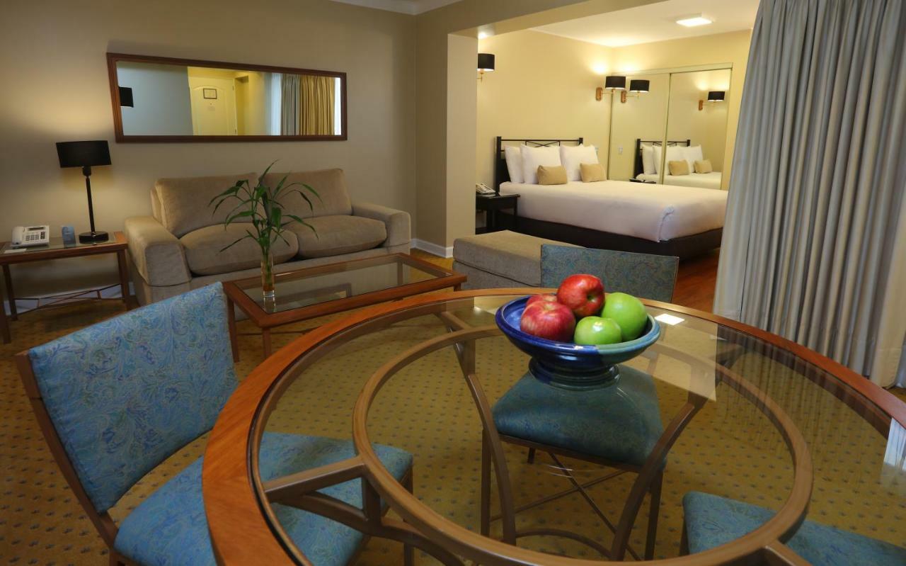 Radisson Hotel Plaza Del Bosque Lima Exterior photo